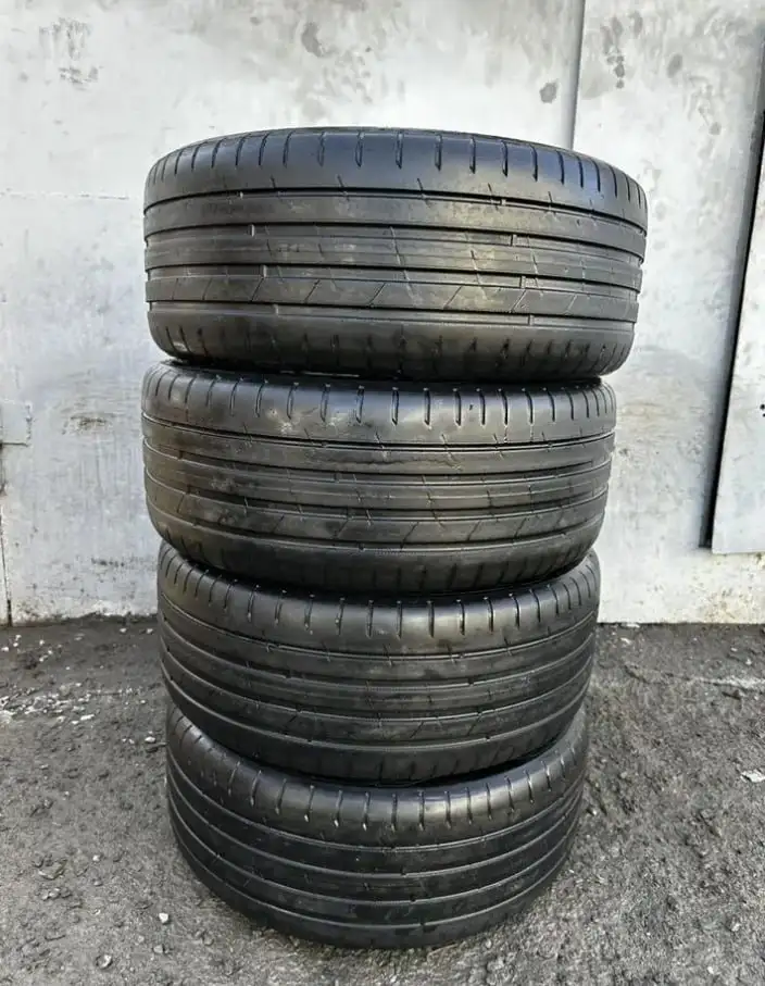 Продам комплект колес Р18 с резиной Нокиан - Запчасти (Авто) в Неизвестно