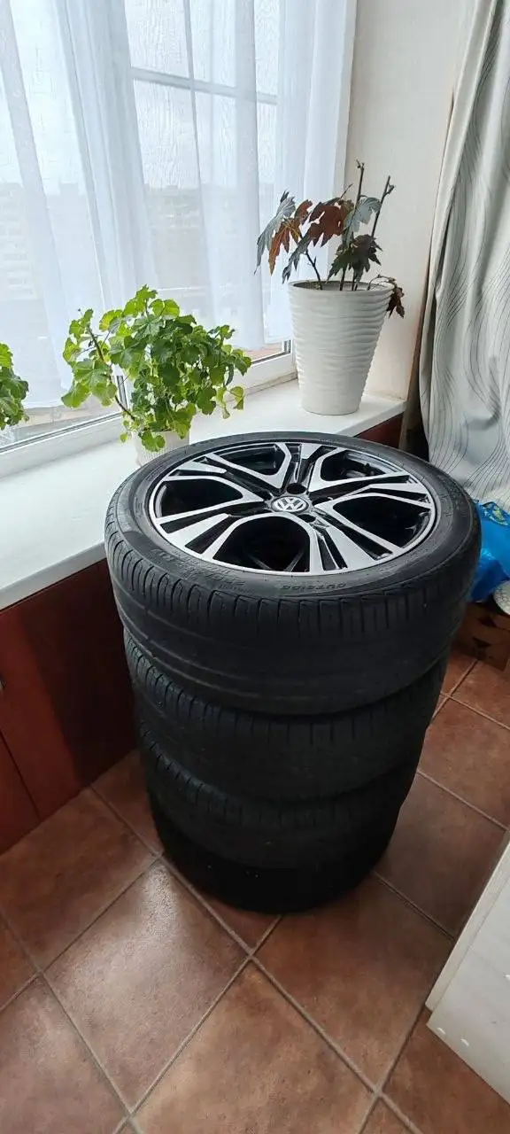 Продам колеса 225/45 17R 5/112 - Запчасти (Авто) в Неизвестно
