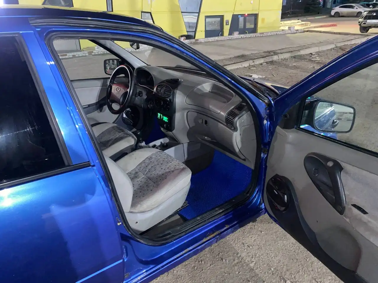 Lada Kalina 2008 в хорошем состоянии - Легковые автомобили (Авто) в Неизвестно