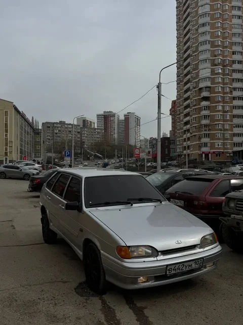 Продам ВАЗ 2114 на шестнадцатых дисках - Легковые автомобили в Неизвестно