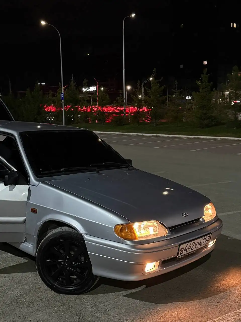 Продам ВАЗ 2114 на шестнадцатых дисках - Легковые автомобили (Авто) в Неизвестно