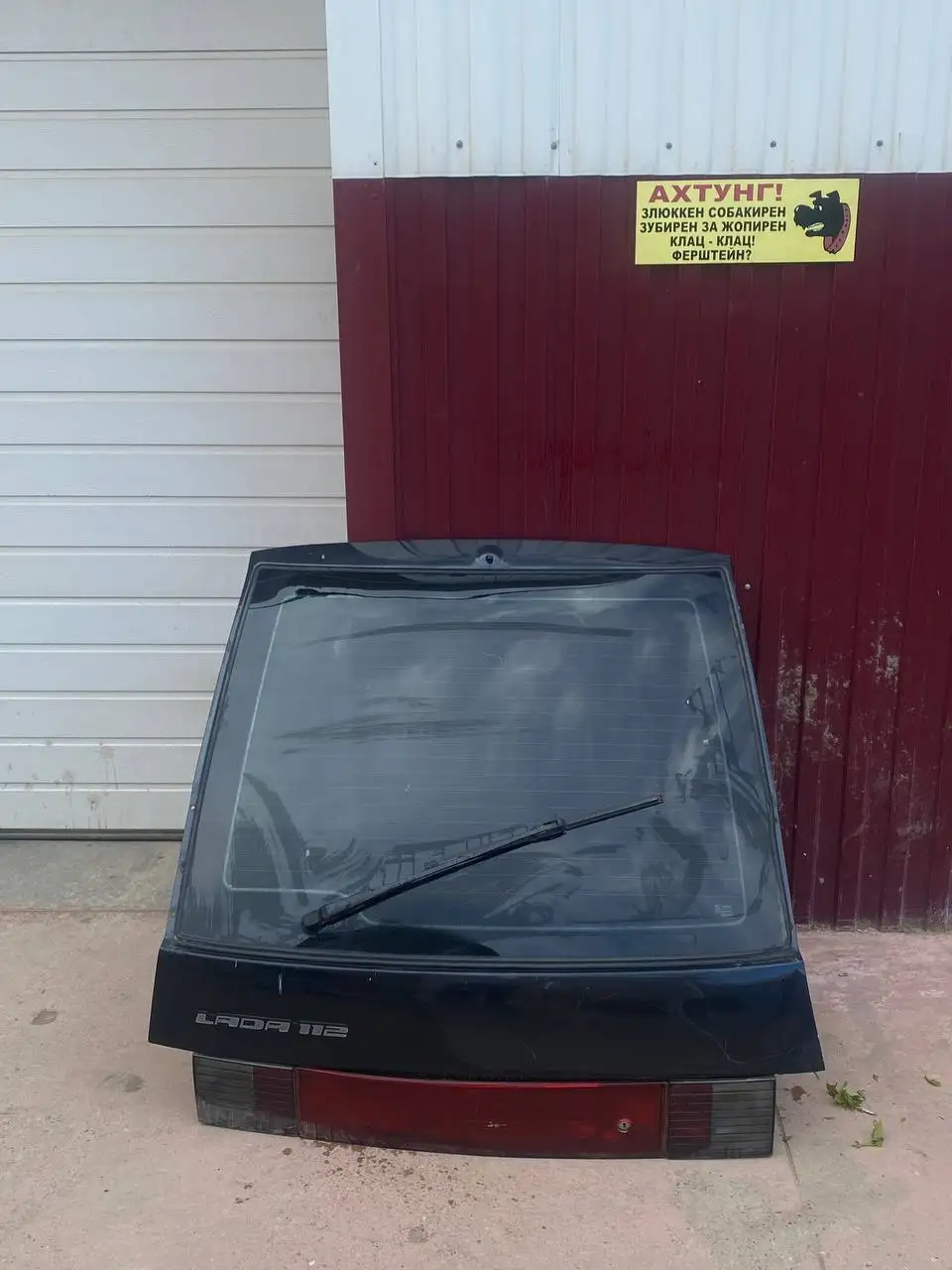 Задний багажник и пассажирская дверь на ВАЗ 2112 - Кузовные запчасти (Запчасти) в Неизвестно