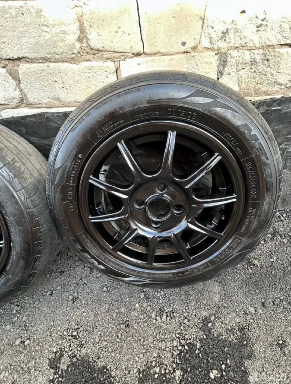 Литые диски на резине 185/60 R14 - Литые диски (Авто) в Неизвестно