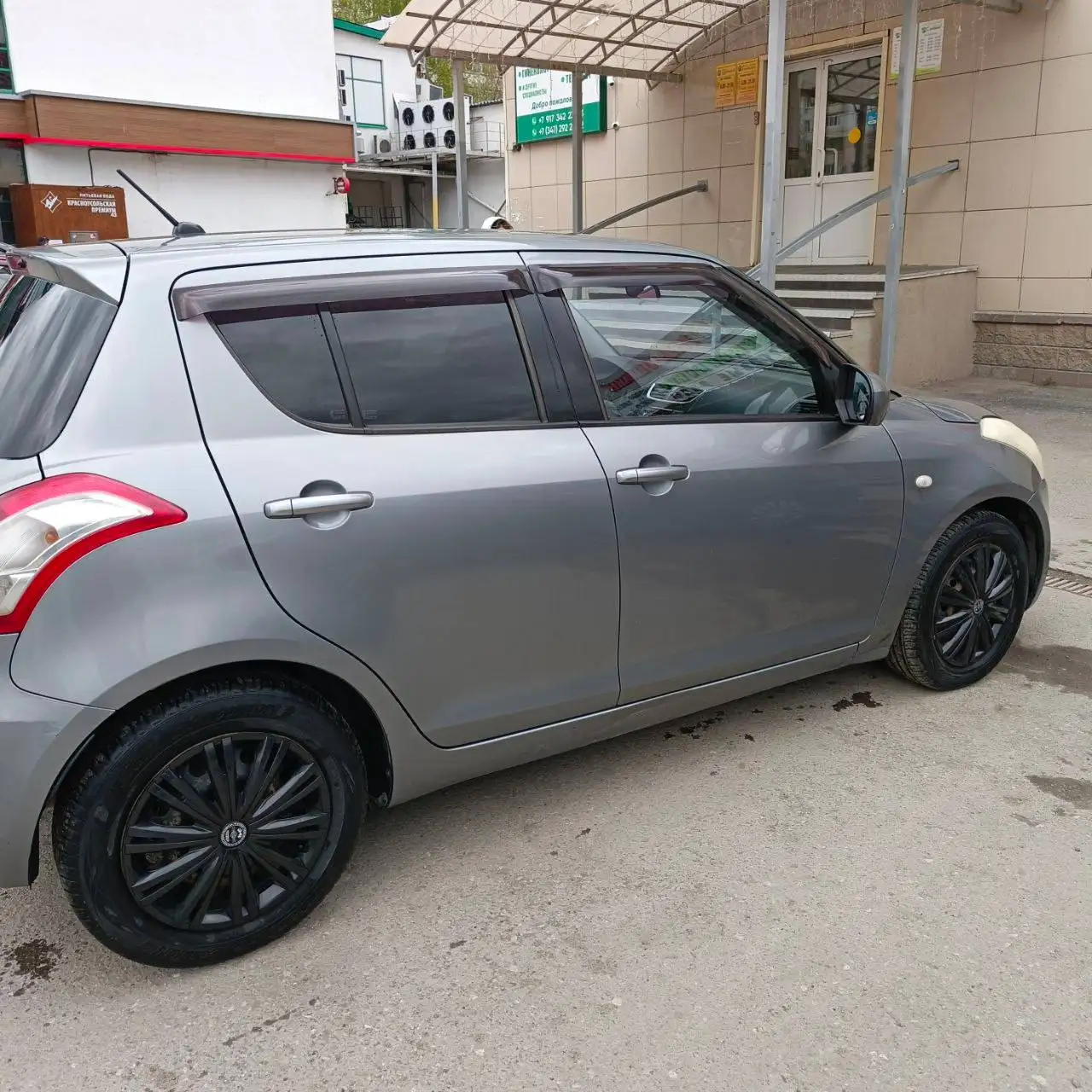 Suzuki Swift 1.2 автомат 2011 - Легковые автомобили (Авто) в Неизвестно