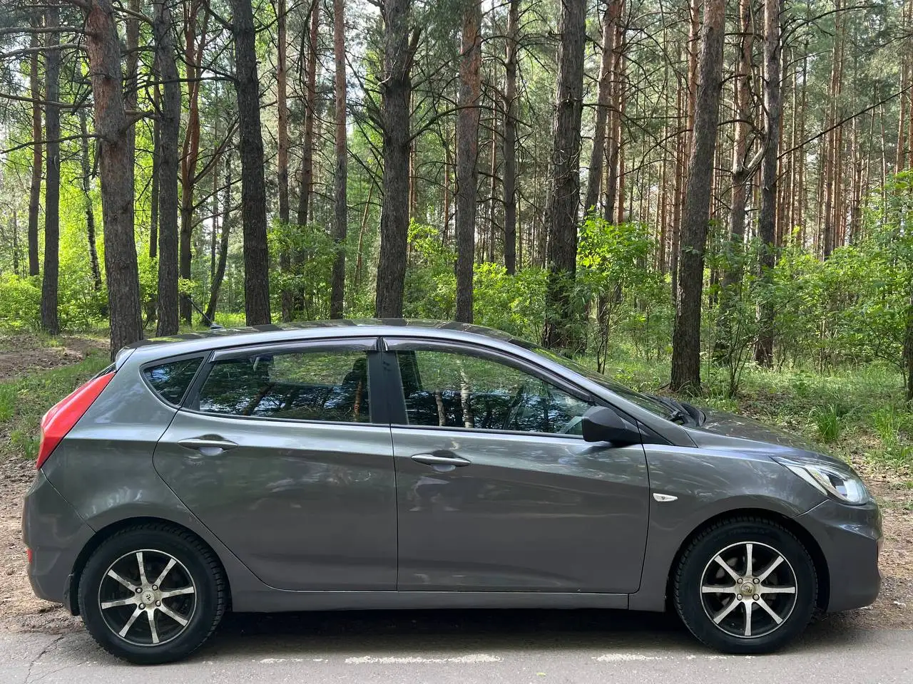 Hyundai Solaris 2011 - Легковые автомобили (Авто) в Набережные Челны