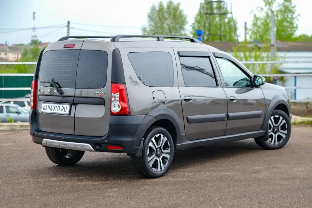 Lada Largus Cross 2021 в кредит - Легковые автомобили (Авто) в Канаш