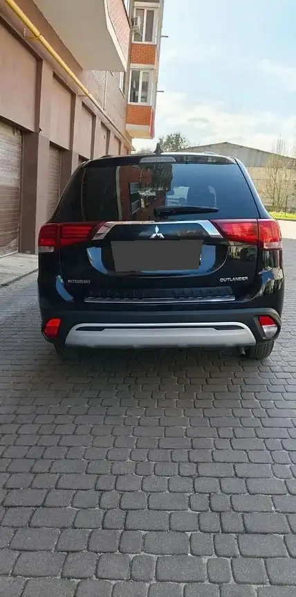Mitsubishi Outlander 2018, 90 000 км - Легковые автомобили (Авто) в Уфа