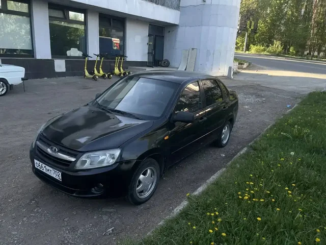 Lada Granta 2013 - Авто в Уфа