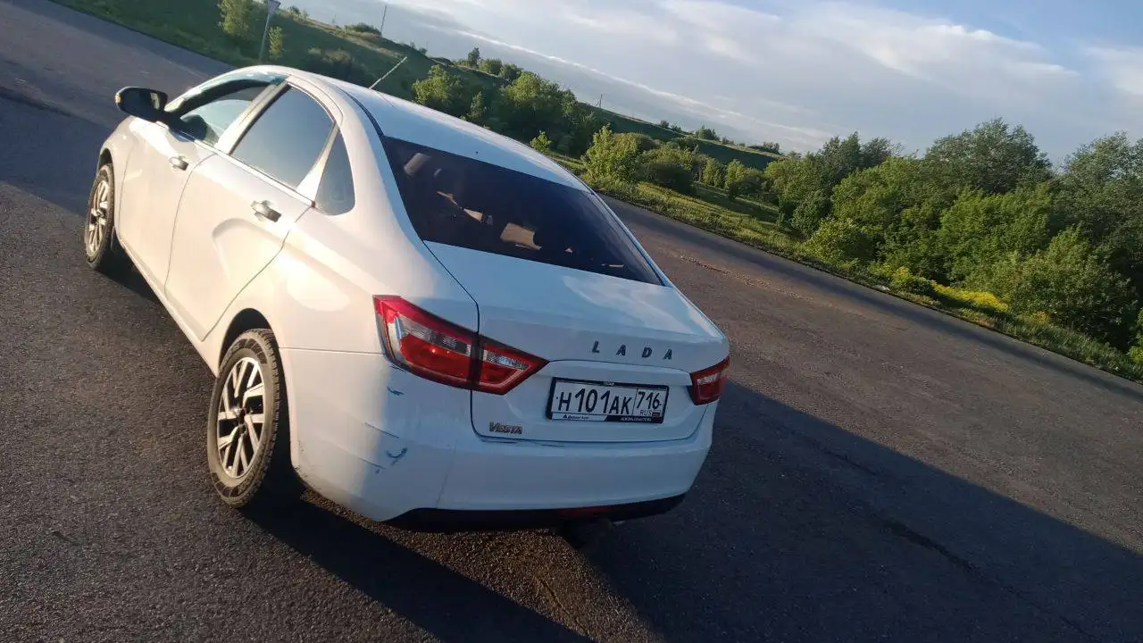 Автомобиль 2018 года в идеальном состоянии - Авто в Бугульма