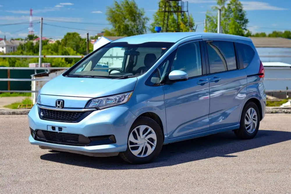 Honda Freed 2021 года - Легковые автомобили (Авто) в Канаш