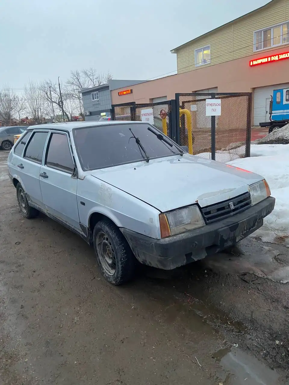 ВАЗ 2109 инжектор 2001 года - Легковые автомобили (Авто) в Неизвестно