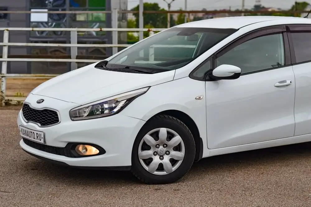 Kia Ceed 2013 - Легковые автомобили (Авто) в Канаш