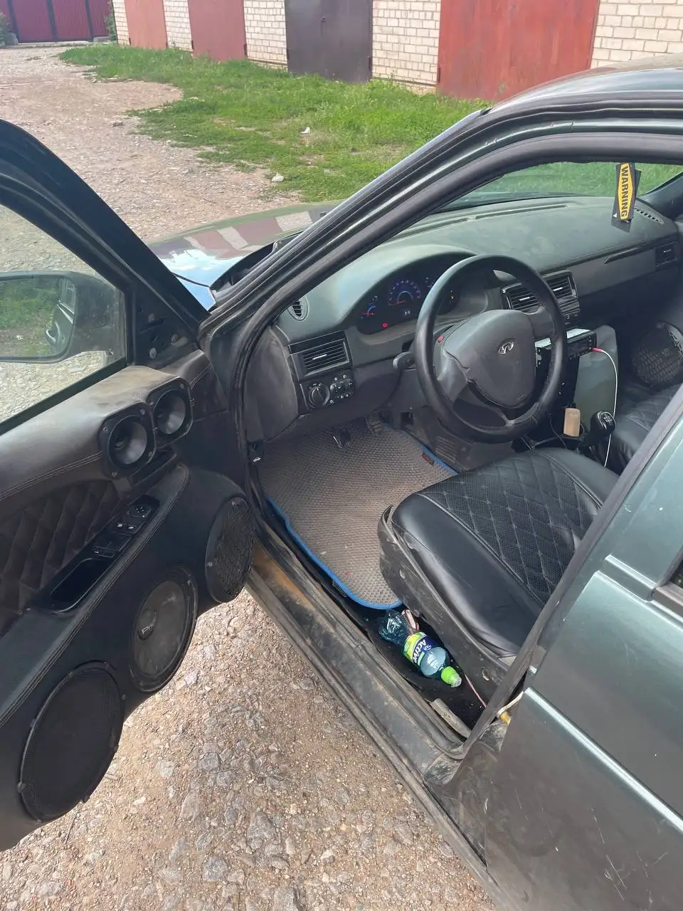 Продажа Приора 7 год - Легковые автомобили (Авто) в Неизвестно