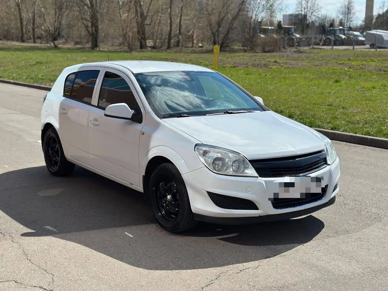 Опель Астра 2011 - Легковые автомобили (Авто) в Нижнекамск