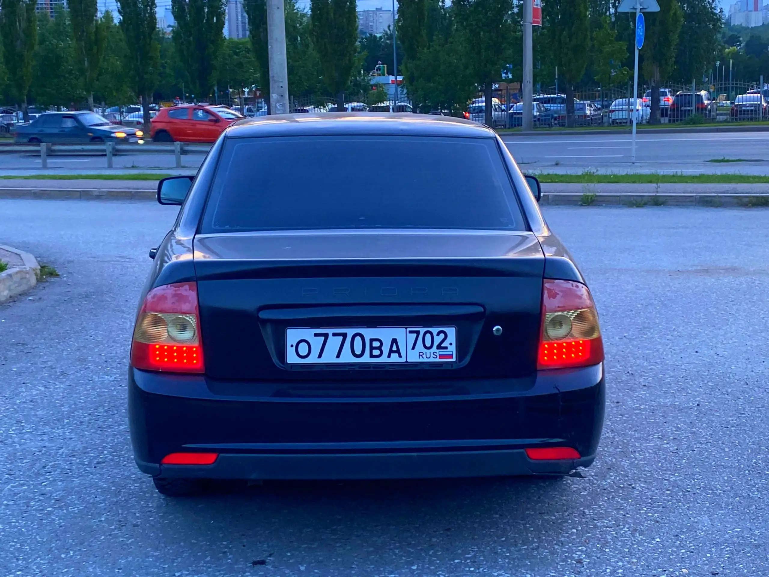 Продажа Приора - Легковые автомобили (Авто) в Неизвестно
