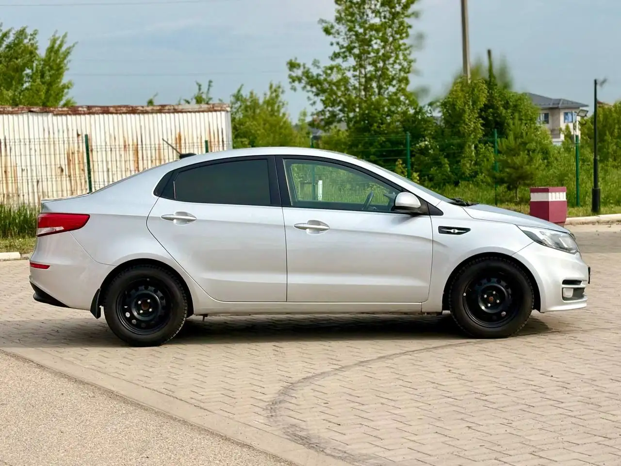 KIA RIO 2017 г.в. - Легковые автомобили (Авто) в Нижнекамск