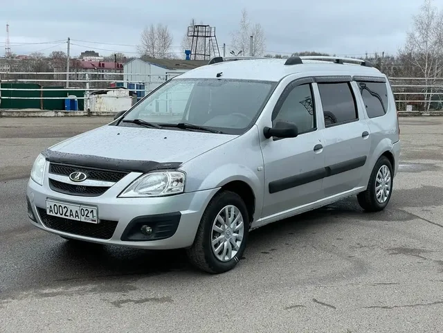 Lada Largus 2013 года - Легковые автомобили в Канаш