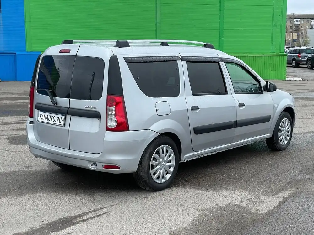 Lada Largus 2013 года - Легковые автомобили (Авто) в Канаш