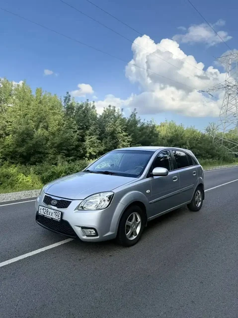 Kia Rio 2 2011, рестайлинг, 200 тыс. км - Авто в Башкортостан
