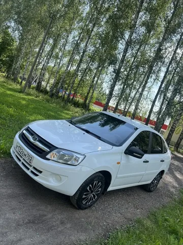 Лада Гранта лифтбек 2014 - Авто в Башкортостан