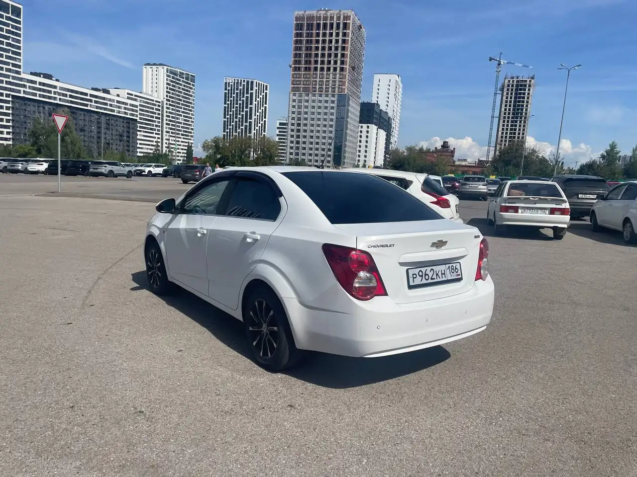 Chevrolet Aveo 2014 - Авто в Неизвестно