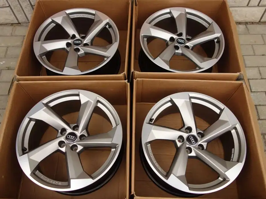 Диски Audi Оригинал 8,5X19 ET 32 66.5 № 8W0601025CE - Диски и шины (Авто) в Уфа