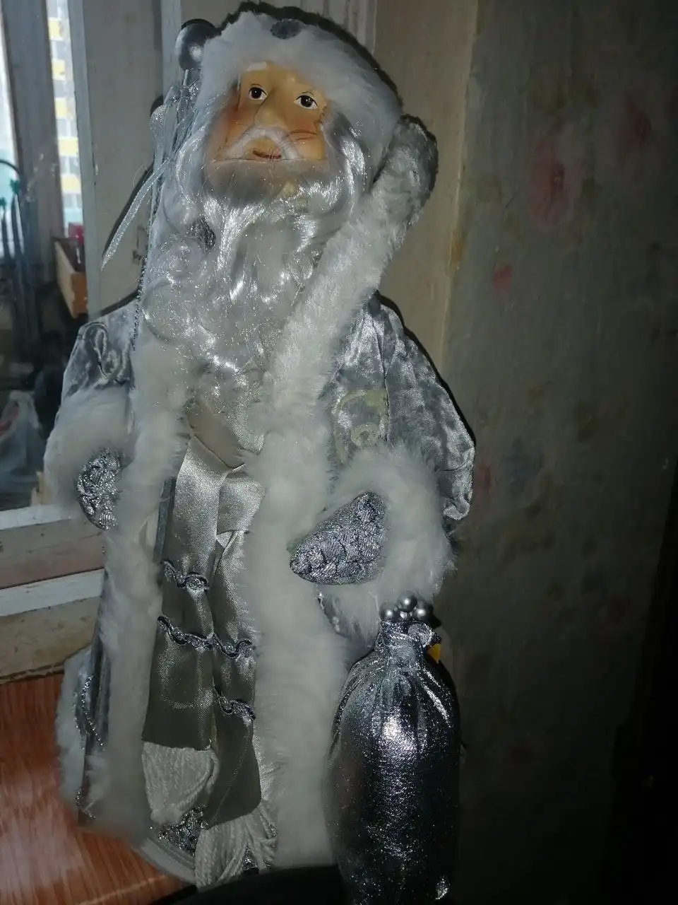 Дед Мороз 55 см с местом для подарка