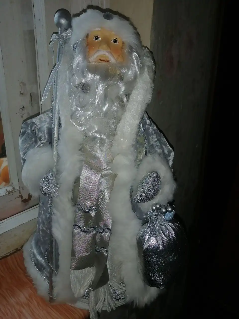 Дед Мороз 55 см с местом для подарка