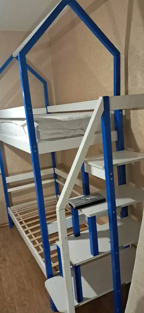 Продажа двухъярусной кровати б/у с матрасами и аксессуарами - Разное в Ульяновск