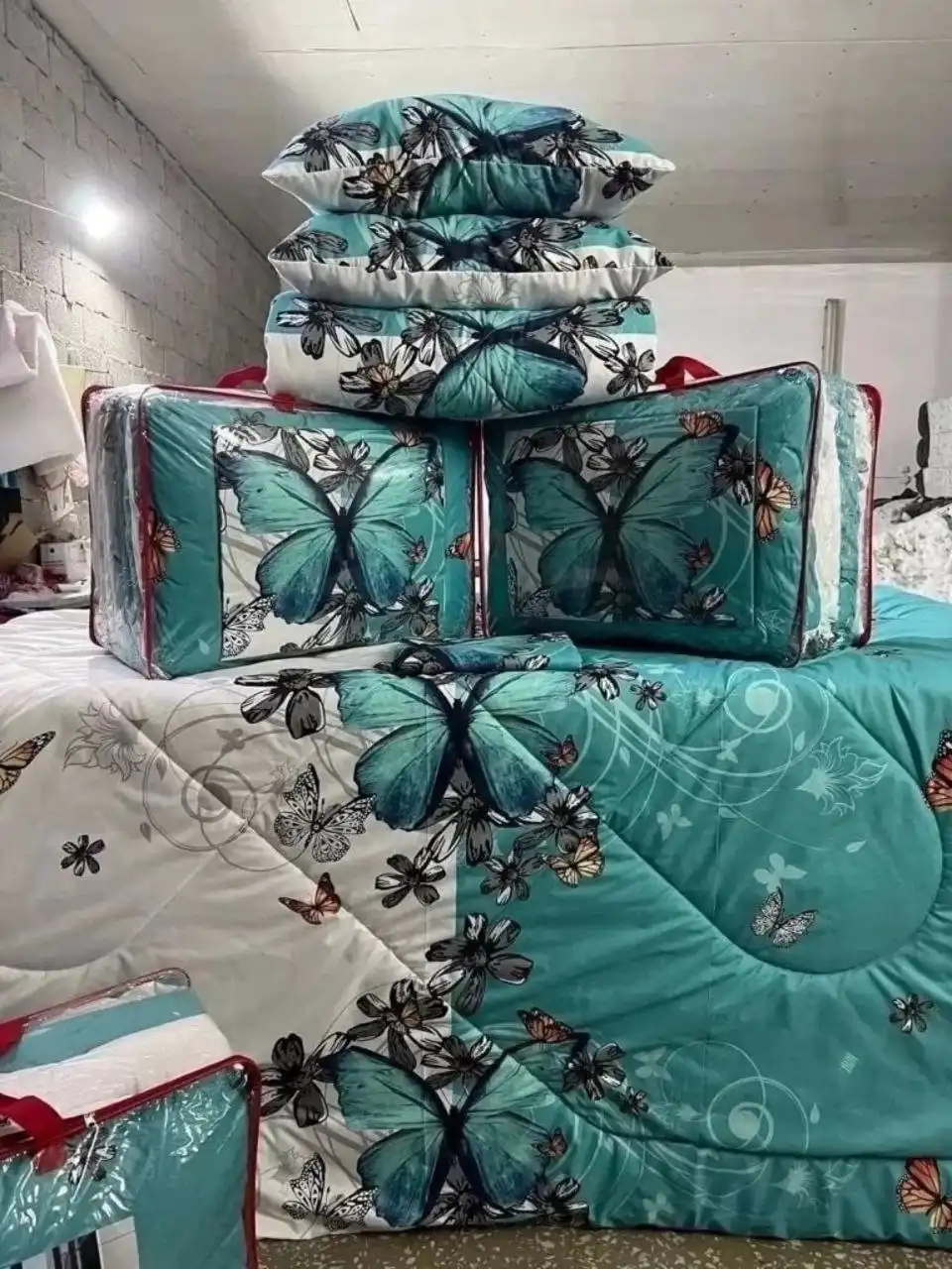 Подарочный набор постельного белья евро размера - Текстиль для дома (Барахолка) в Ульяновск