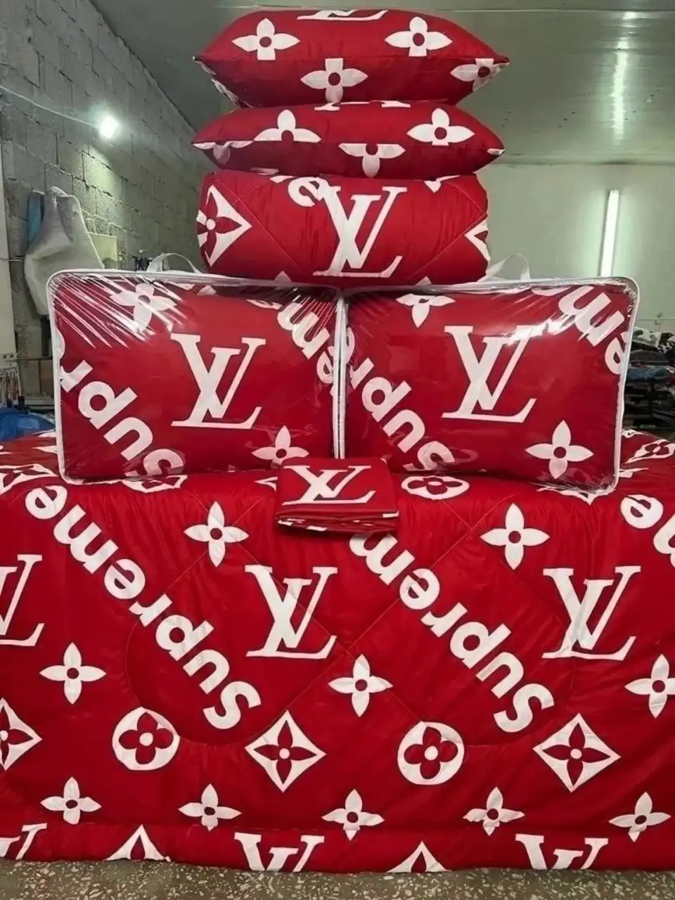 Подарочный набор постельного белья евро размера - Текстиль для дома (Барахолка) в Ульяновск