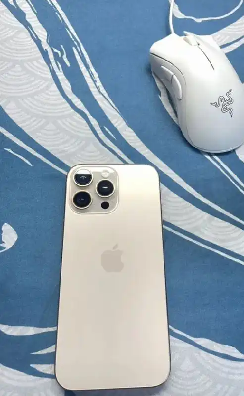 iPhone 16 Pro Max 256 ГБ в отличном состоянии - Смартфоны (Электроника) в Ульяновск