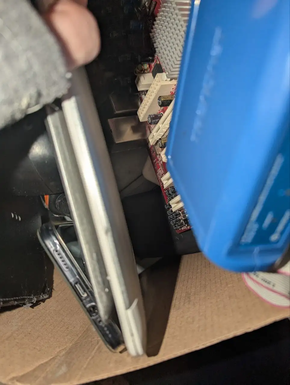 Продам лот техники: планшеты, телефоны, комплектующие для ПК, наушники, рации, повербанки - Электроника в Ульяновск