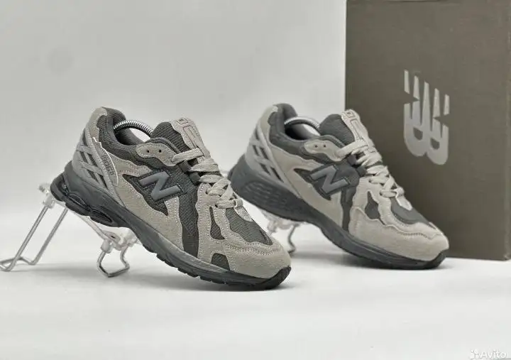 Продажа обуви и одежды брендов New Balance и Nike - Обувь (Одежда) в Ульяновск