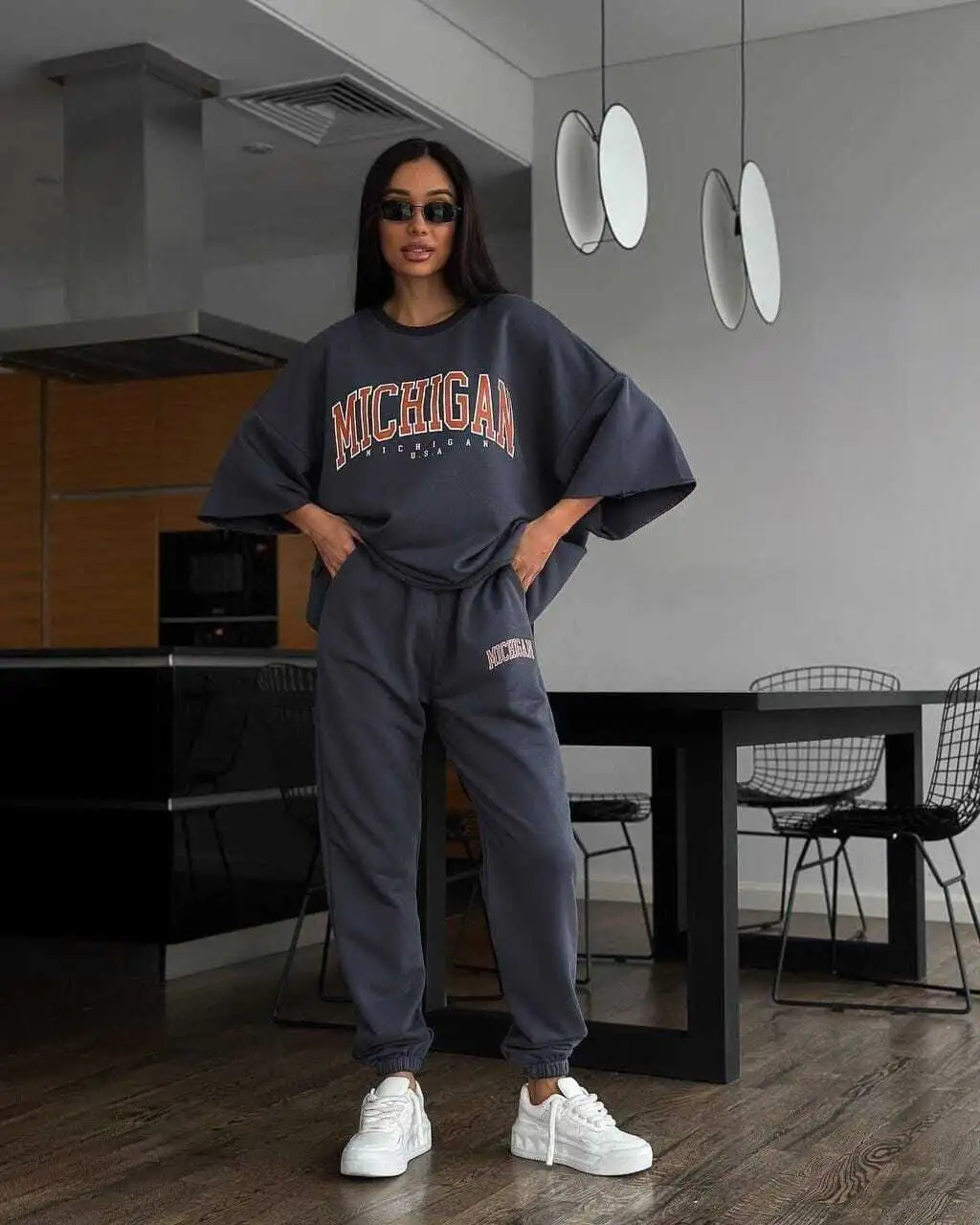 Спортивный костюм двойка размер 48/50 - Спортивная одежда (Одежда) в Ульяновск