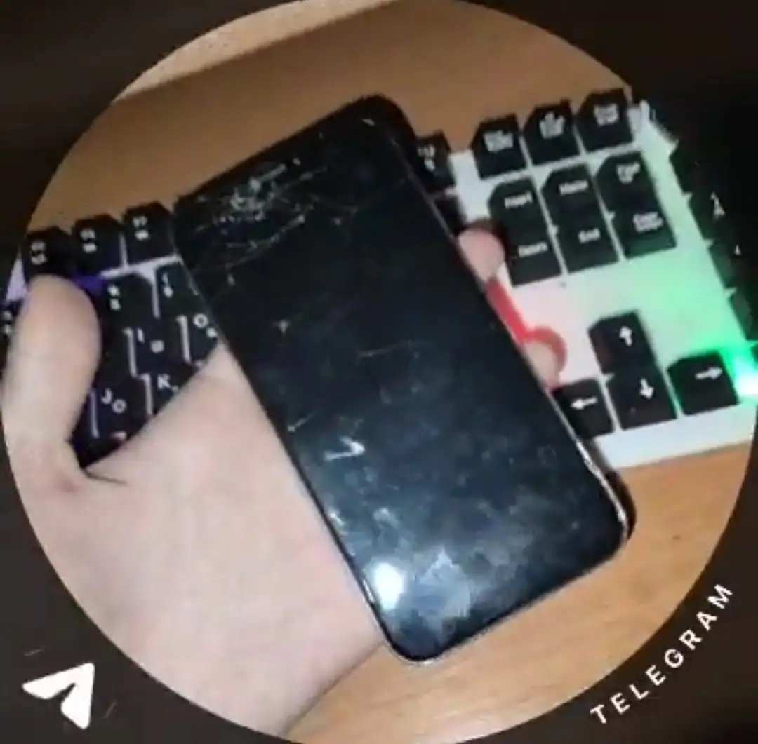 Айфон XS 64 ГБ на запчасти/обмен/продажу - Смартфоны (Электроника) в Ульяновск