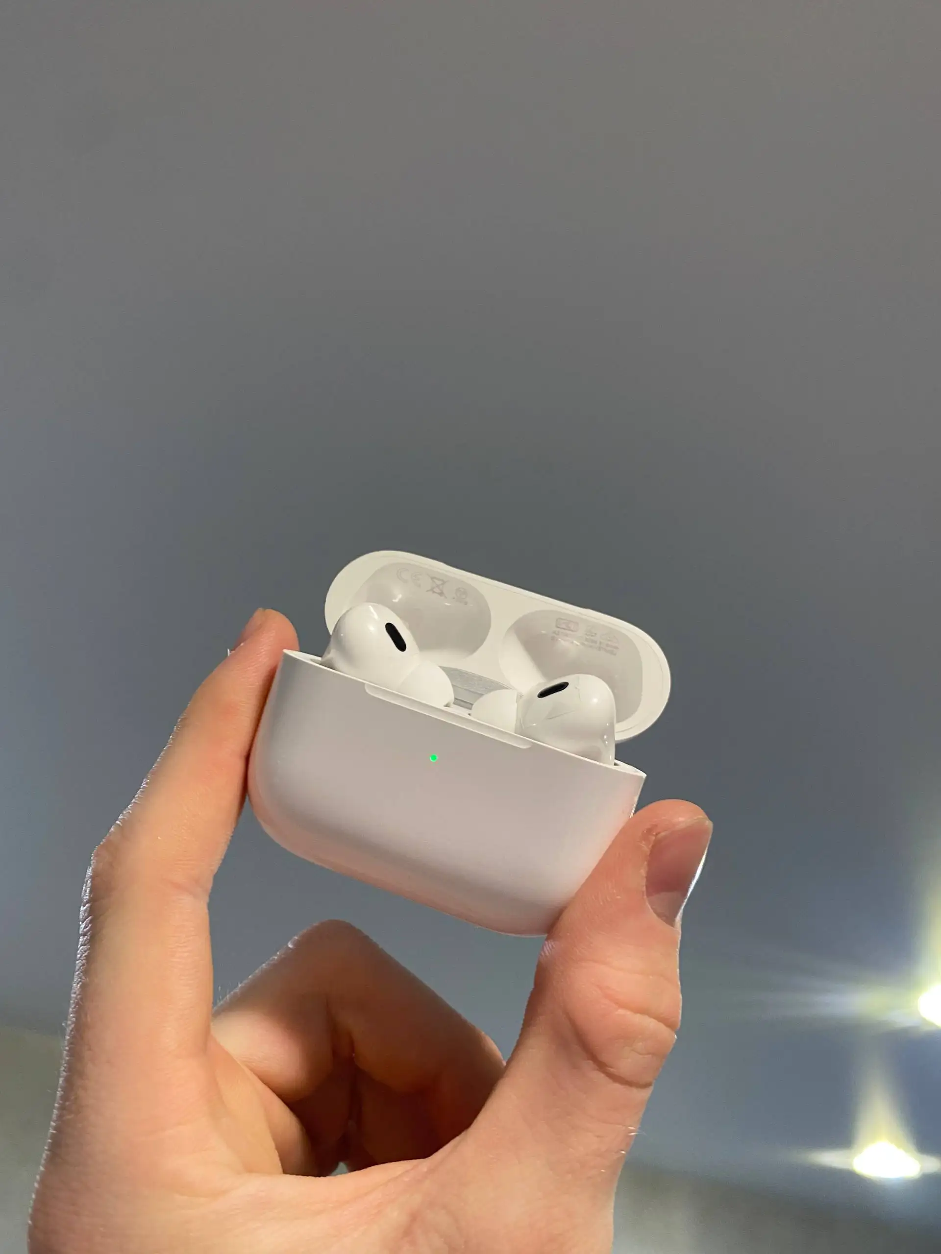 Продам реплику AirPods Pro 2 с шумоподавлением - Наушники (Электроника) в Ульяновск