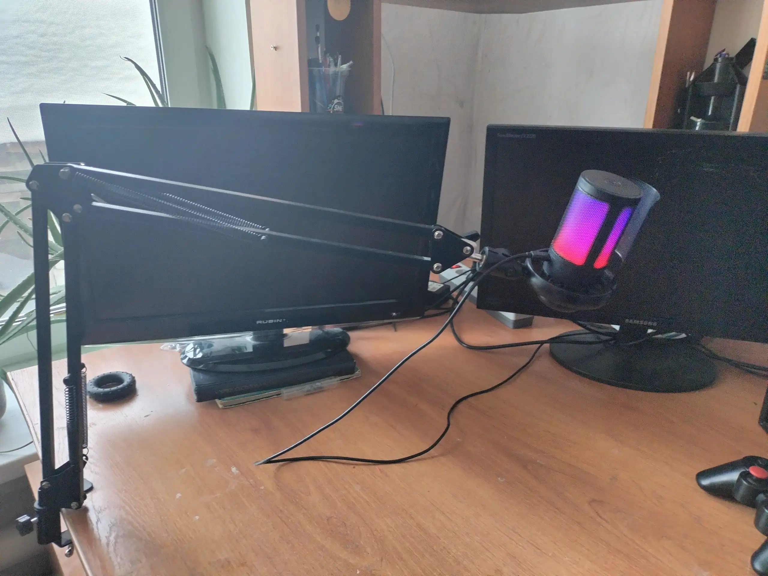 Продажа наушников с шумоподавлением - Аудиотехника (Электроника) в Ульяновск