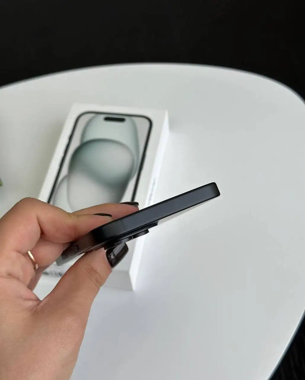 iPhone 15 Black 128Gb - Смартфоны и телефоны (Электроника) в Ульяновск