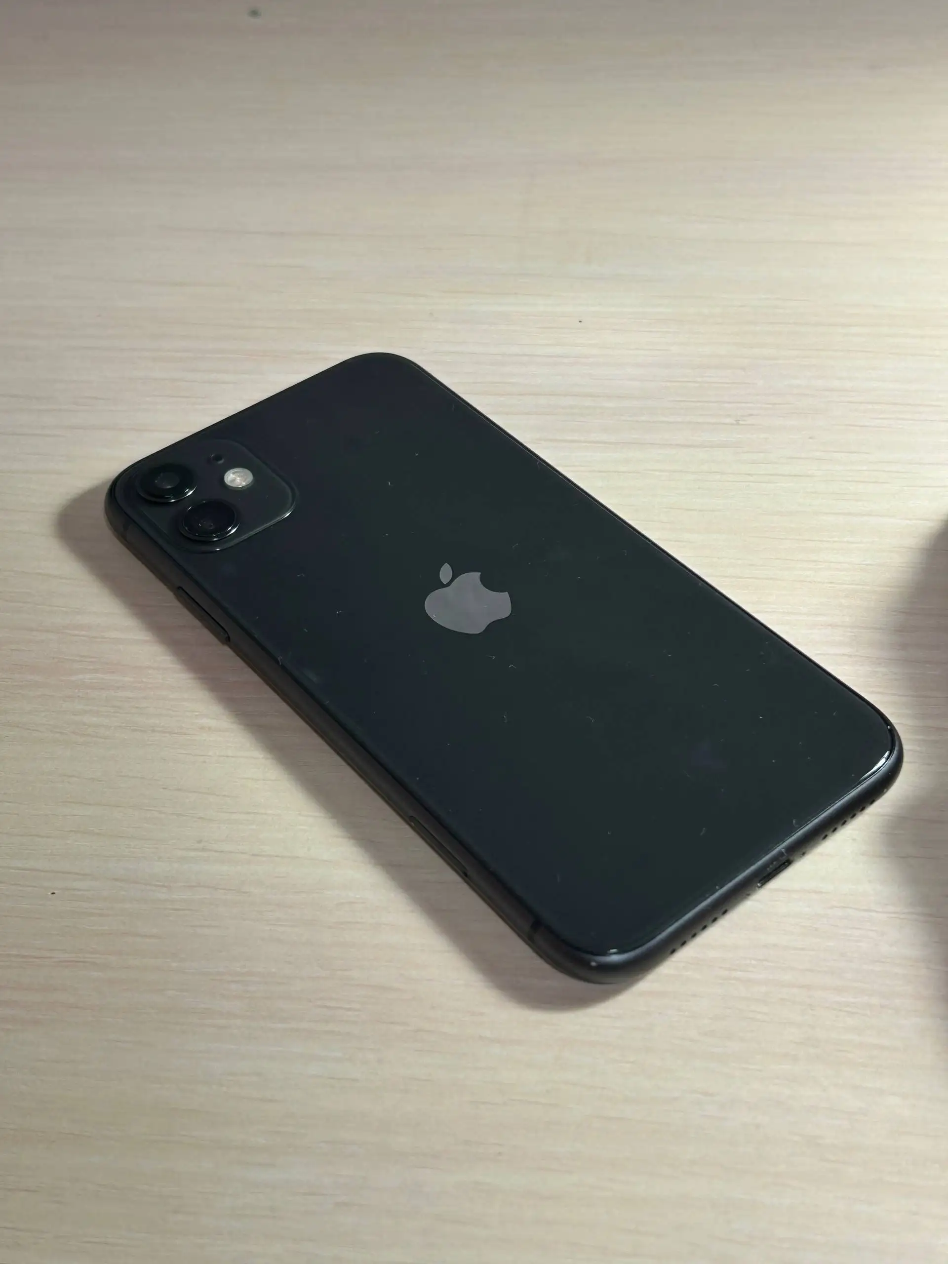 Продам iPhone 11 черного цвета 128 ГБ - Смартфоны и телефоны (Электроника) в Ульяновск