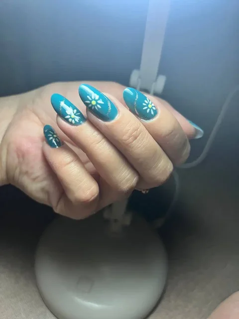 Качественный красивый маникюр по приятным ценам - Строительные и ремонтные работы в Ульяновск