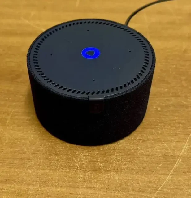 Отдам бесплатно станцию Алиса и фотоаппарат - Фототехника в Ульяновск