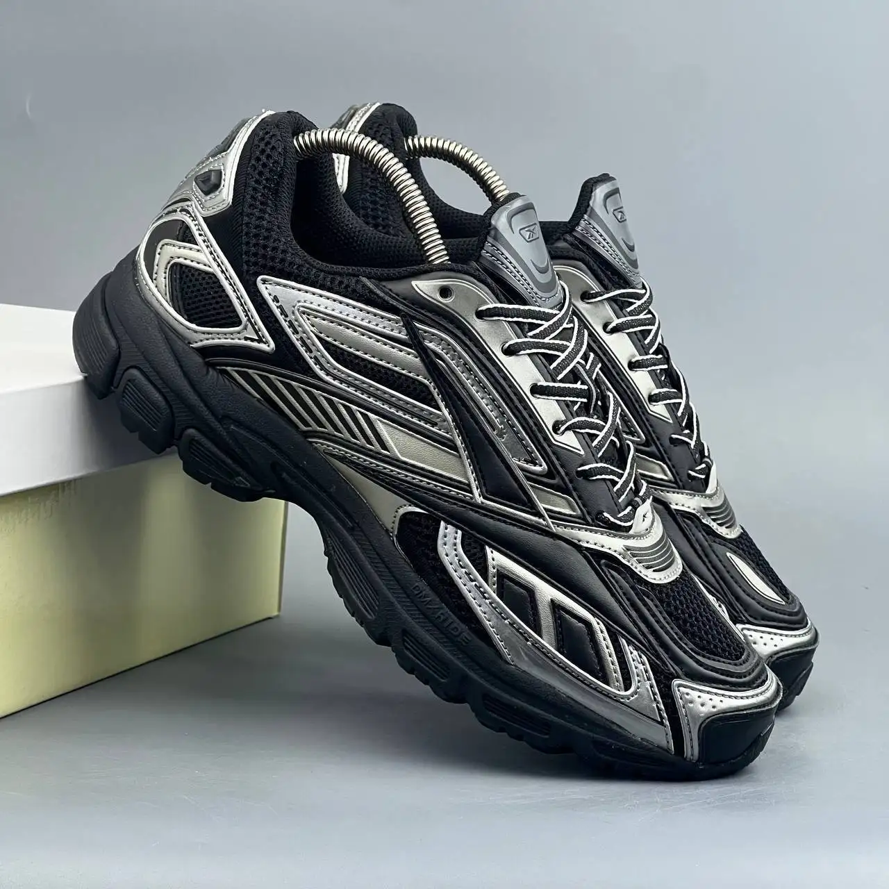 Продажа новых кроссовок разных размеров - Обувь (Одежда) в Ульяновск