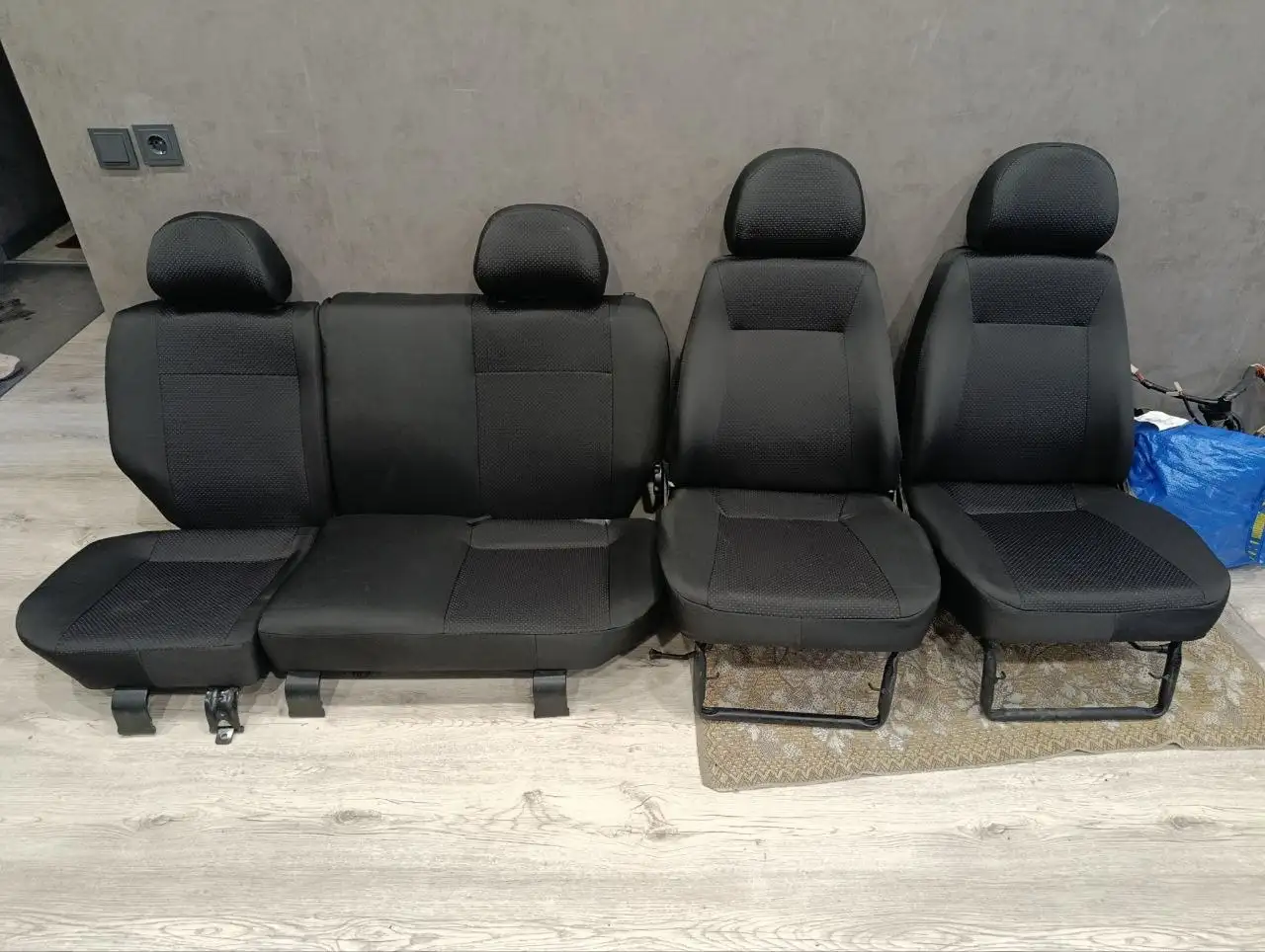 Продам комплекты сидений ВАЗ на Приору - Запчасти (Авто) в Ульяновск
