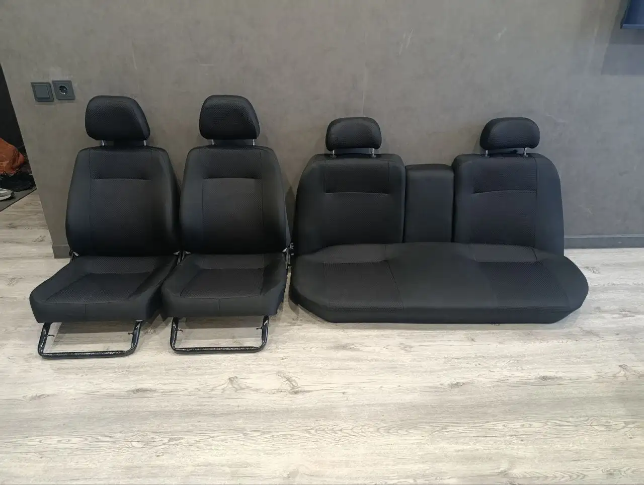 Продам комплекты сидений для Lada Priora - Запчасти (Авто) в Ульяновск