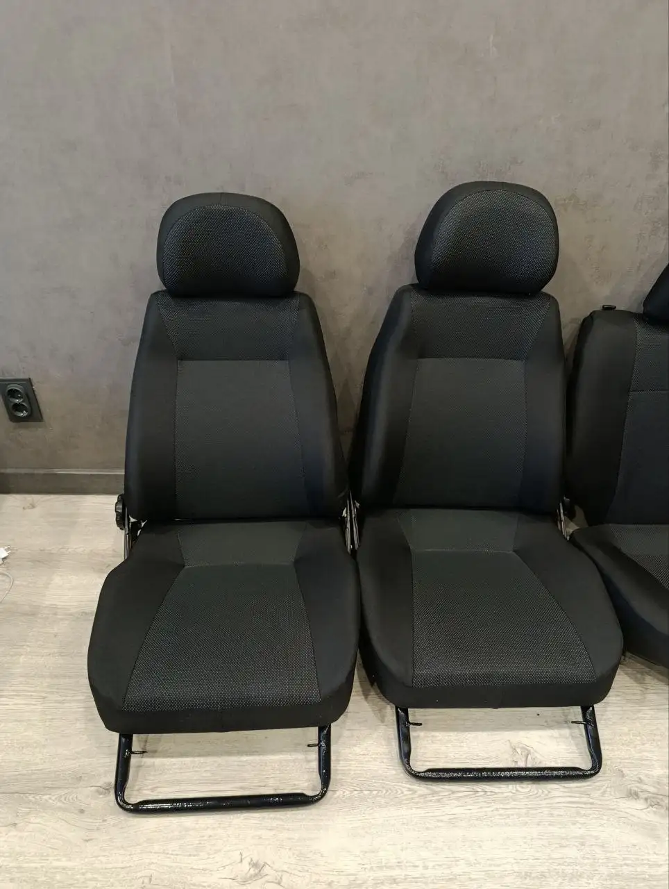 Продам комплекты сидений для Lada Priora - Запчасти (Авто) в Ульяновск