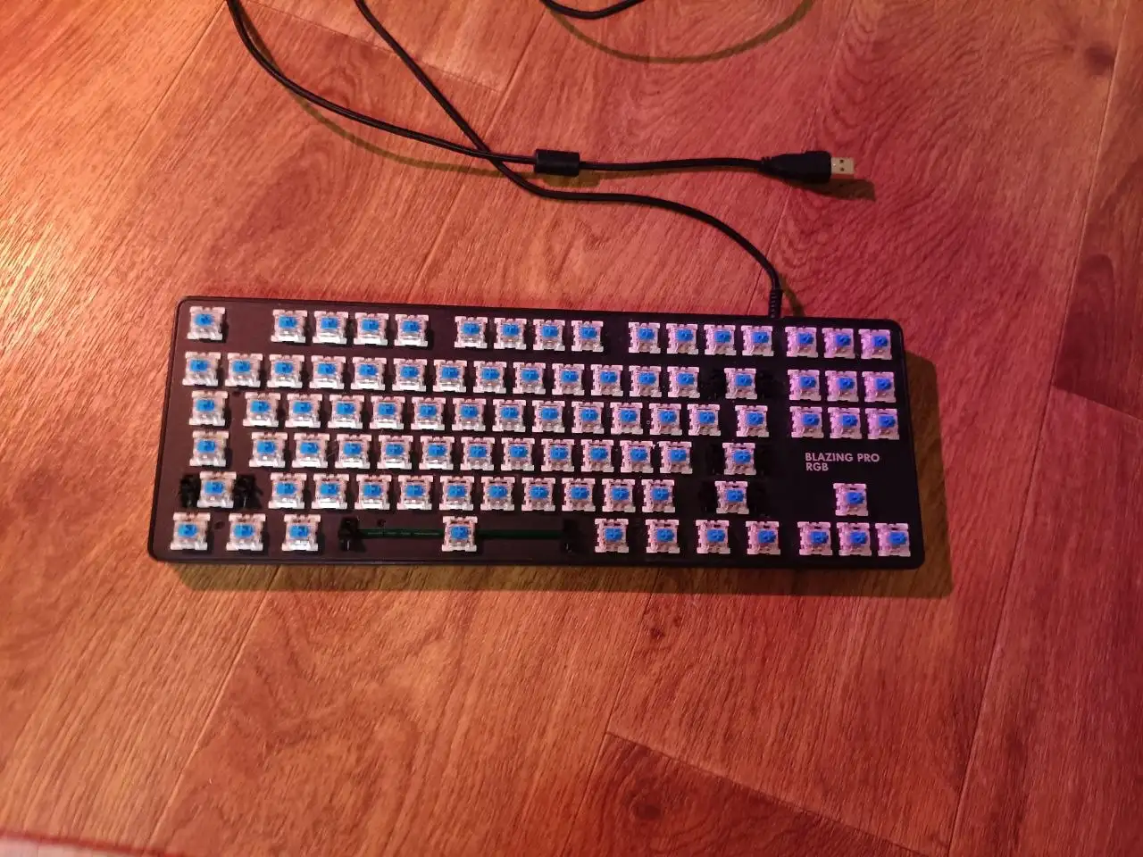 Клавиатура механическая DEXP BLAZING PRO RGB - Клавиатуры (Электроника) в Ульяновск