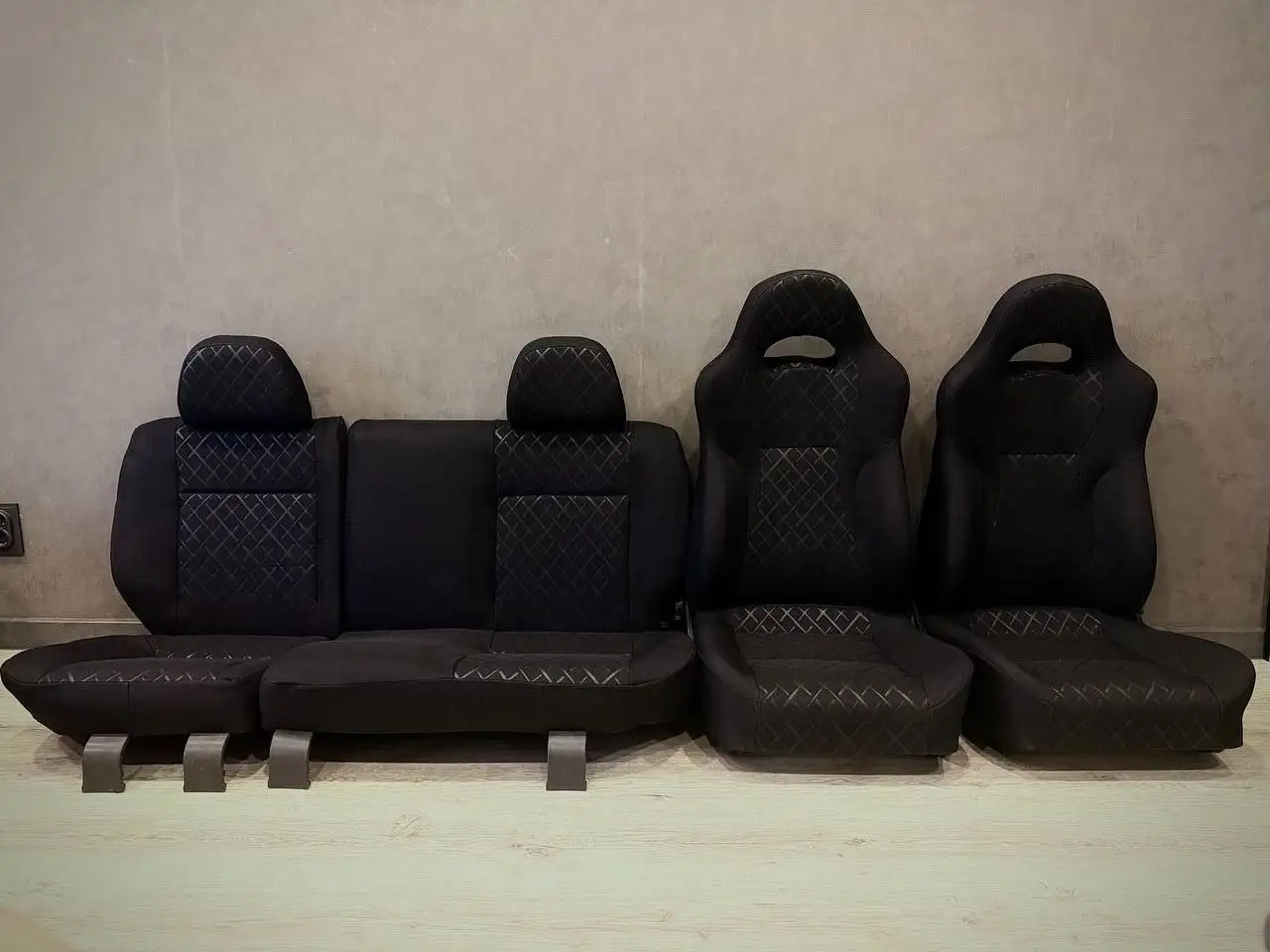 Продам комплекты сидений на ВАЗ - Сиденья (Авто) в Ульяновск