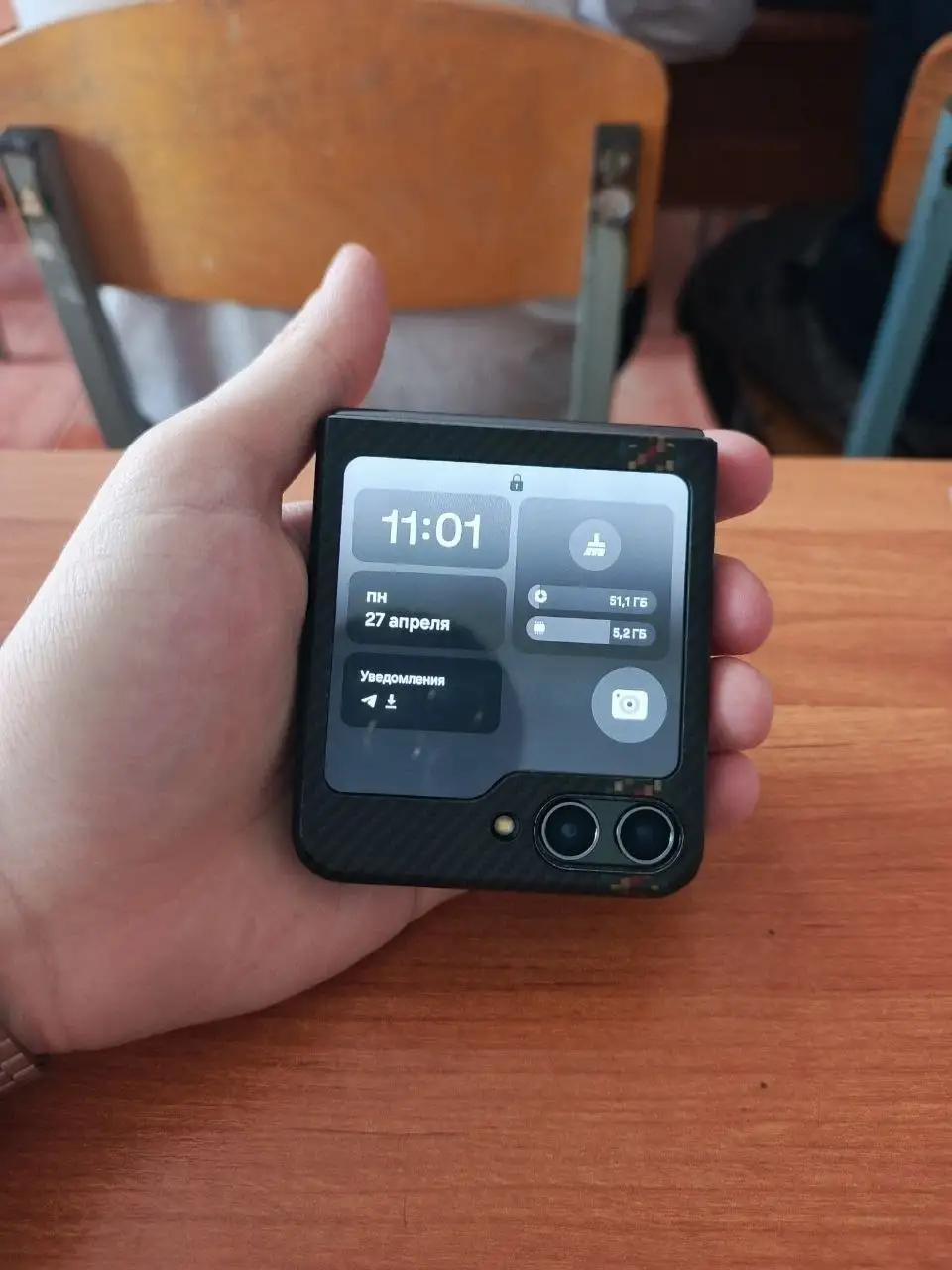 Samsung Galaxy Z Flip 5, Б/У - Смартфоны и гаджеты (Электроника) в Ульяновск