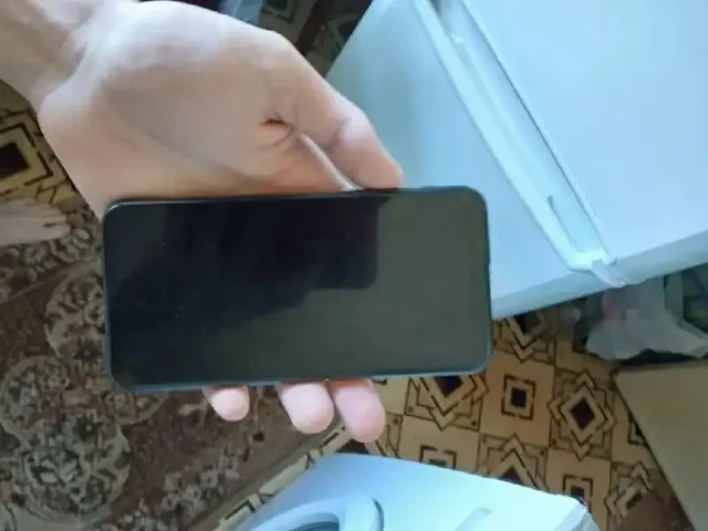 Обмен iPhone на другой с доплатой - Компьютеры и ноутбуки в Ульяновск